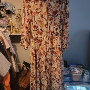 COPY - Beautiful, floral, long sleeve, maxi dress!
